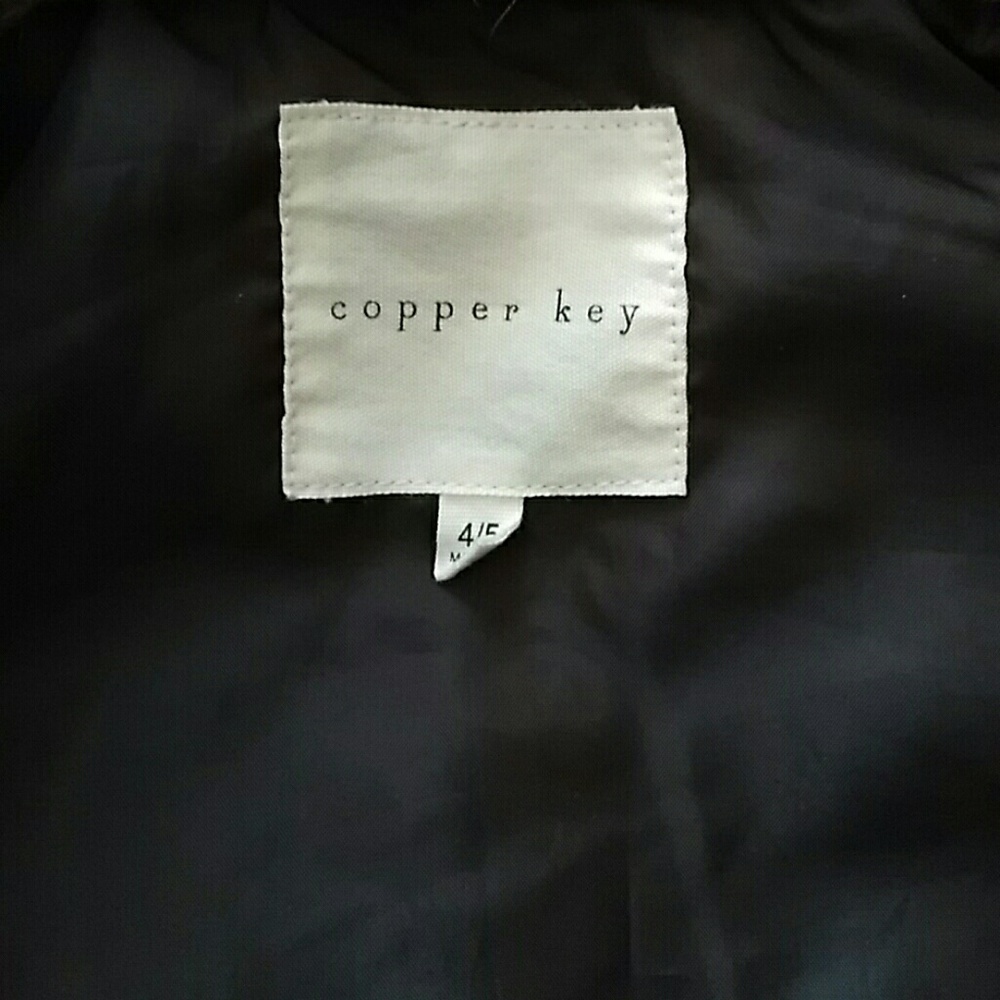 Vest - Picture 2 of 4